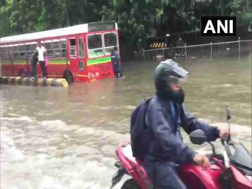 मुंबईकरांनी यापुढे मतदान करताना आजचा दिवस लक्षात ठेवावा - सचिन सावंत