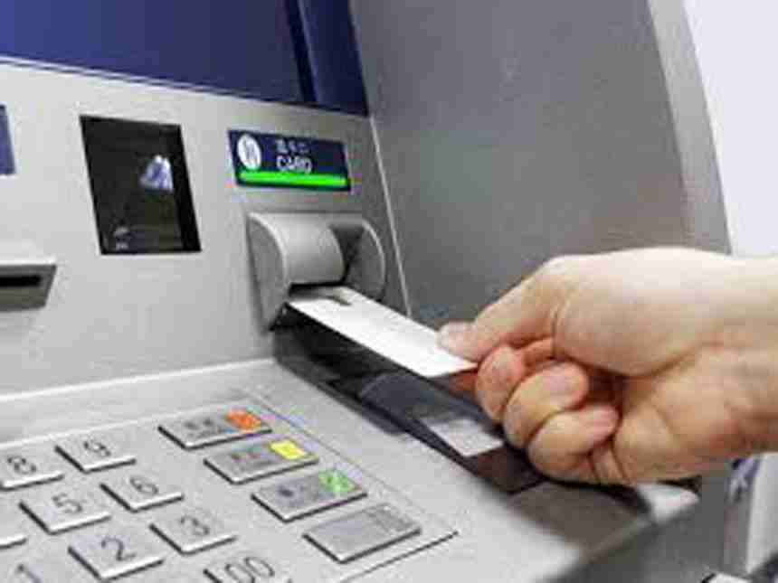 बदल सकता  हैं ATM से निकासी का नियम,6 घंटे बाद ही दोबारा निकाल सकेंगे पैसा!