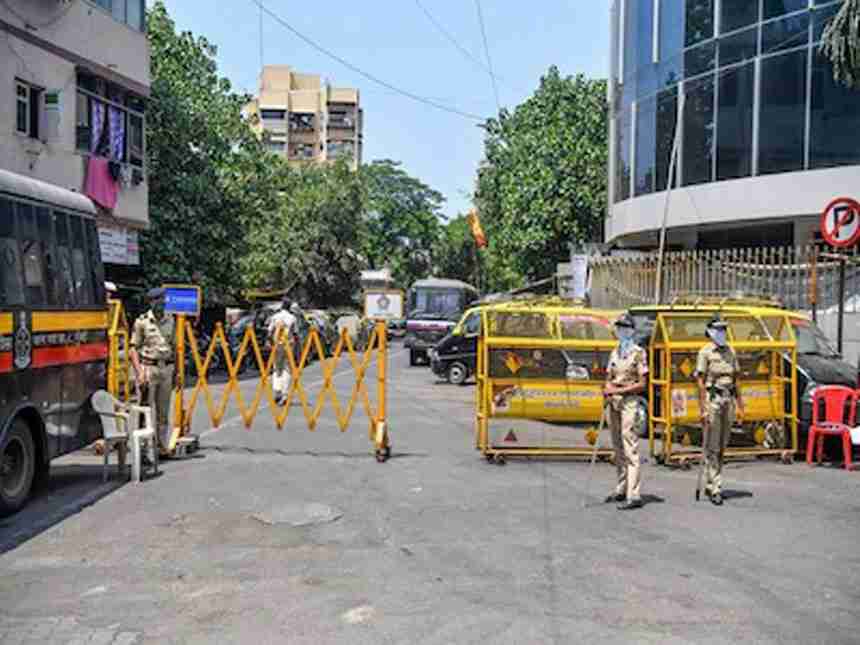 मुंबईत आज मध्यरात्रीपासून जमावबंदी लागू; विनाकारण बाहेर पडणाऱ्यांवर कारवाई होणार