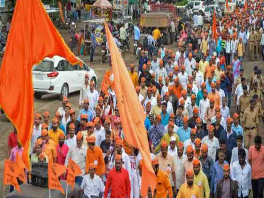 मराठा विद्यार्थ्यांच्या फीचा भार राज्य सरकार उचलणार